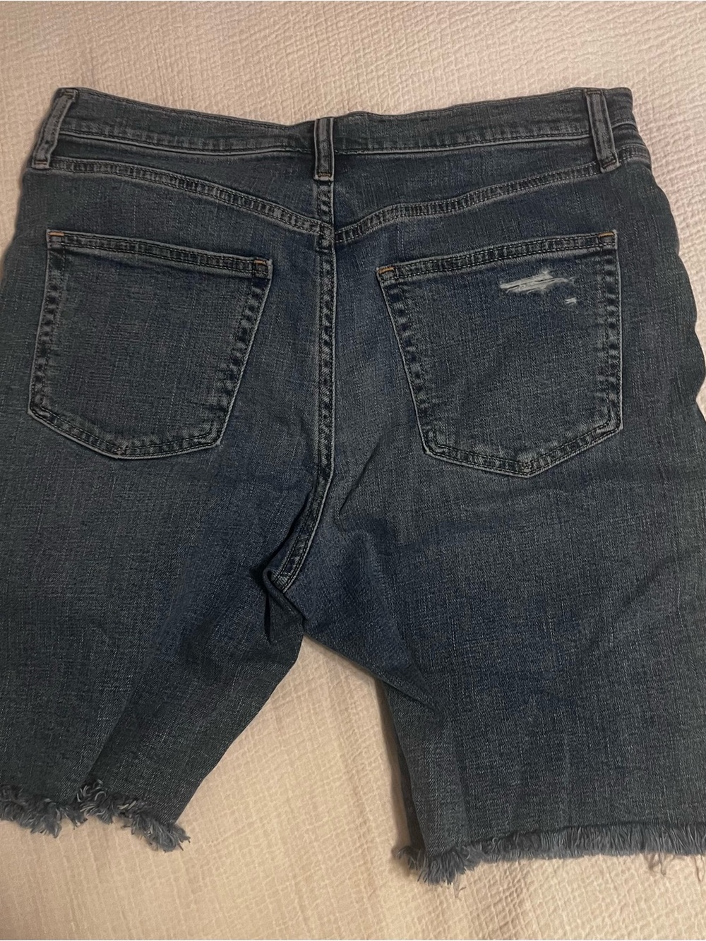 GAP Women’s 9” Bermuda Short Denim Shorts High Rise- Medium  Blue Wash 30 10 - Picture 2 of 4